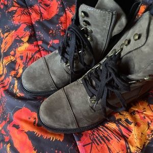 Steve Madden Rugged boots $25.